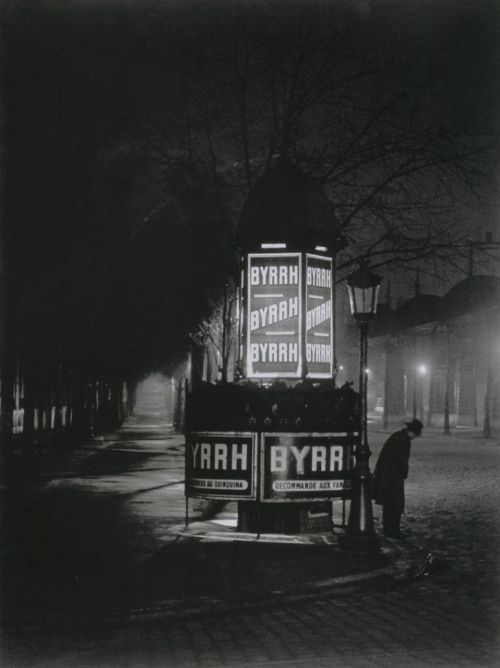 Porn photo liquidnight:  Brassaï Pissoir Paris, 1932