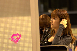 tiffanist:  jelaifany:  Lookin’ pretty at the immigration desk. SWAG.  I SEE TIFFANY CREEPIN’.  Sica loooks VERY SEXY!  I mean look at the skin exposed. doesnt show too much but definitely shows that shes got something.
