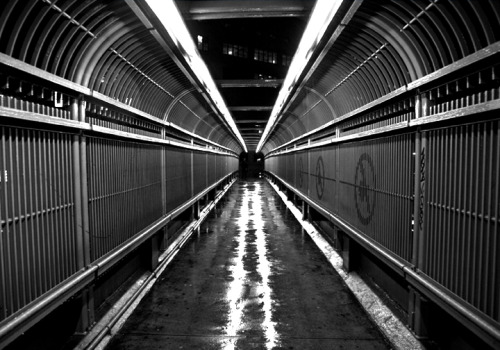 refugado:  brooklyntheory:  Overpass, Tribeca  by Brooklyn Theory