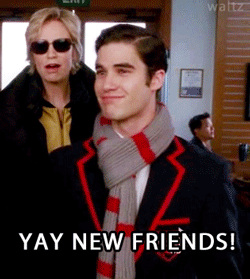 waltz-:The Blaine Anderson “YAY NEW FRIENDS” shuffle.Oh, Blaine, your naïvety regarding Sue is so ch