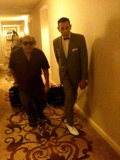 grampyre:  caspermartinez:  What a nice guy Pee Wee Herman helping out Danny De Vito depart from Austin Texas during South By South West festival  this is like what I would see if I stayed in the shining hotel 
