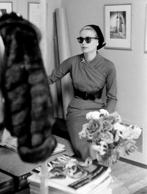 princessgracekelly: Grace Kelly photographed by Lisa Larsen shortly before her move to Monaco.
