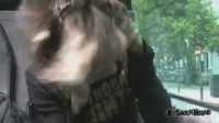Quando estou cantando uma música muito empolgado: