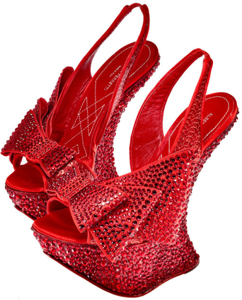 kitschyliving:  Alberta Ferretti’s version of Dorothy’s ruby slippers