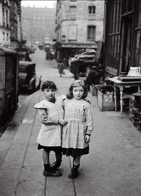 Édouard Boubat. The Two Friends. Paris, Maubert, 1952.