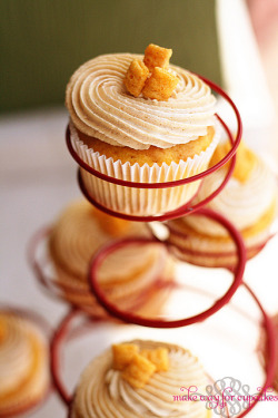 cakelove:  Captain Crunch Cupcakes  ohhh