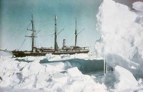 unahabitacionconvistas:Fotos en color del Endurance atrapado por el hielo en su expedición 