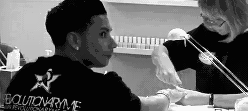 OMG, HE REMINDS ME OF THE SONIC.
