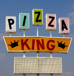 shining-onn:  omg pizza king is the best