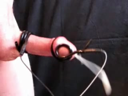 ecstasyinrestraints:  I need to get some supplies and start experimenting electrostrapfist:  And another HFO is the result…  