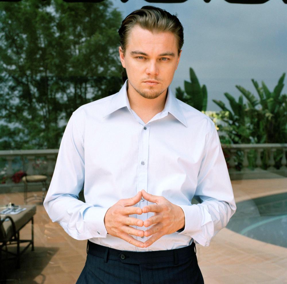 bohemiami:  man in a suit? leo? FUCK ME. thanks. 