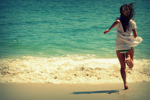 feelingsonlyfeelings:  As coisas só vão começar a acontecer, quando você começar a acreditar. 