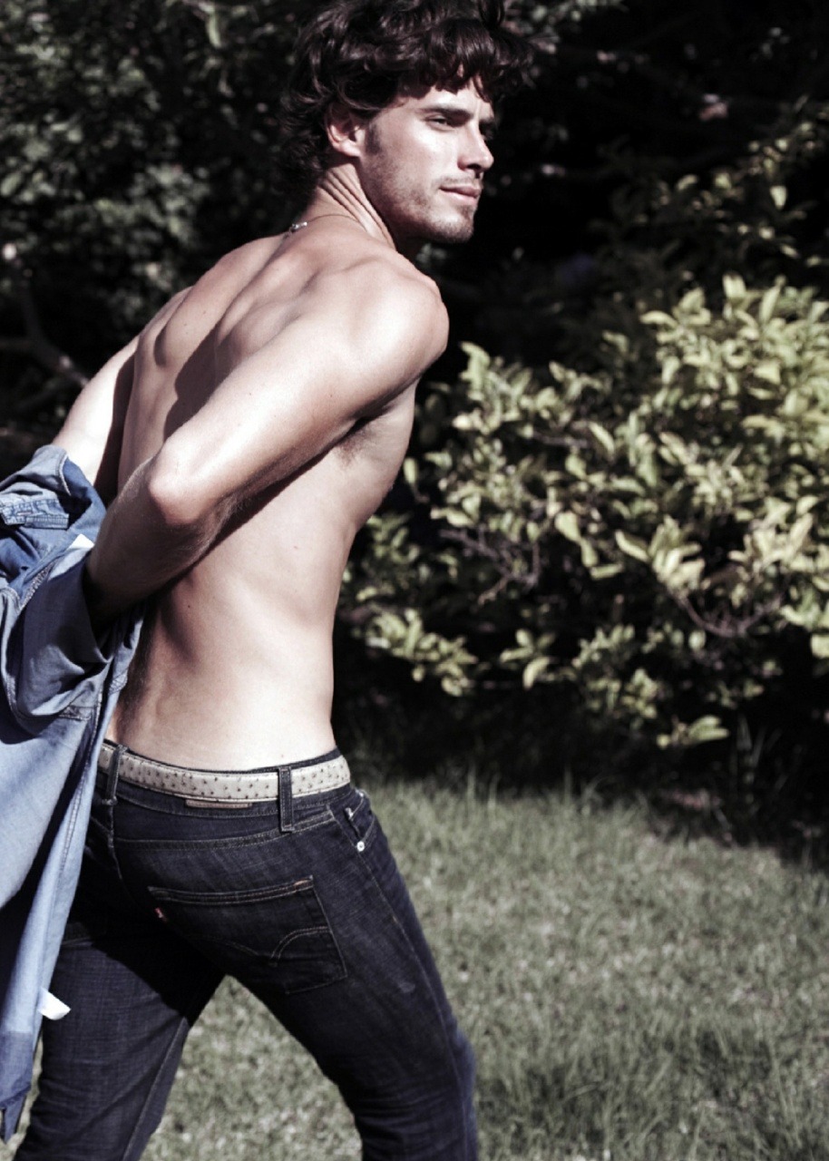 yellowasian:  Sean Gibson 
