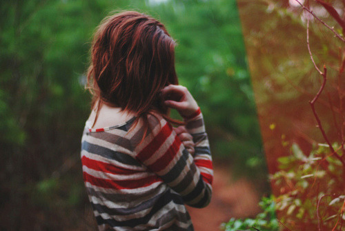 paranoiaadolescente:  É estranho, mas parece que todo mundo tem alguém para amar,