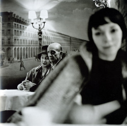 Luzfosca:  Frank Paulin Old Couple And Young Woman At Cafe, 1961 Thanks To Regardintemporel