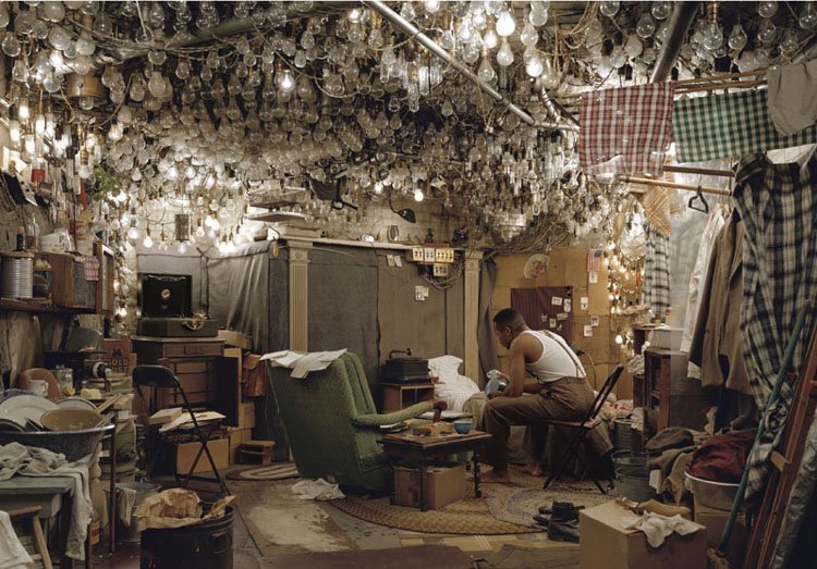 fayeviolet:  Jeff Wall-The Invisible Man I’ve been in love with this picture for