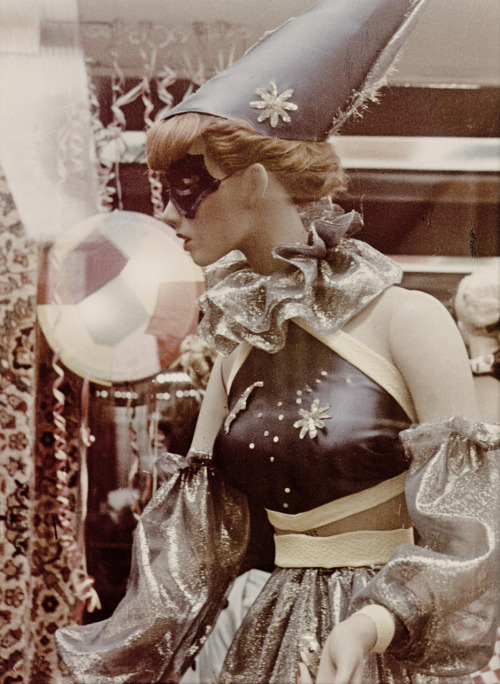 Window mannequins photo by Fritz Surkow, sometime in the ‘50s