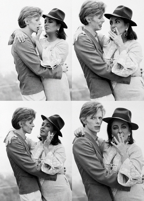 yerawizardharry:  Elizabeth Taylor and David Bowie.   Tam ona. Ale David &lt;3