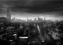 myheartisinmanhattan:  Black and white New York City.  