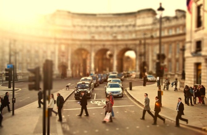 kari-shma:  (via Cities Tilt Shift Photographs By Ben Thomas) 