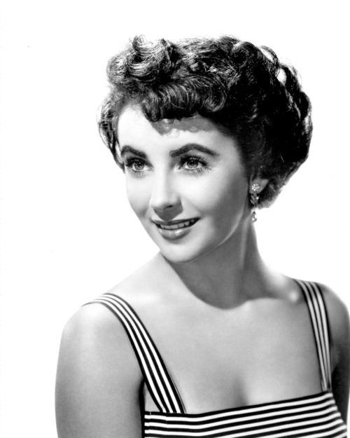 every-single-moment: R.I.P. Elizabeth Taylor 1932 - 2011