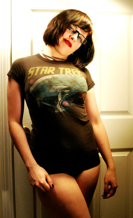 Star Trek shirt and no pants. Photos of hot geeky girls is always a good thing.FYI: I’m a big Star Trek fan myself. violentindigo:  A photo of me in a Star Trek Shirt with no pants on clearly does not need a clever name…. Photo of me. By me. 2010
