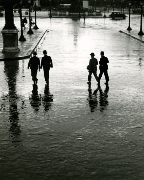 Porn photo luzfosca:  André Kertész Place de la Concorde,