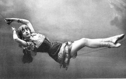 victorianerotica:  Suddenly I want to run away and join the circus.. suddenfabulosity:  1890’s circus performer. 