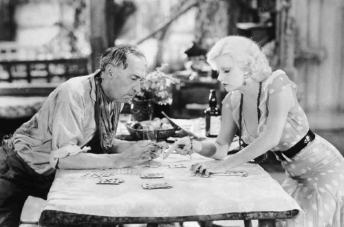 organaleias: Production still of Jean Harlow as Vantine and Tully Marshall as McQuarg playing cards