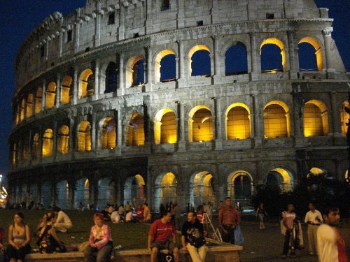 lickystickypickyme:  Whenever a death sentence is commuted or a death-row inmate is  released, anywhere in the world, the Colosseum’s nighttime illumination  is changed from white to gold. It’s a gesture against the death penalty, which Italy abolished