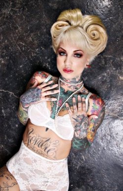 FUCK YEAH, GIRLS WITH TATTOOS