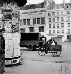 luzfosca:  Robert Doisneau Un enchantement simple, 1950 