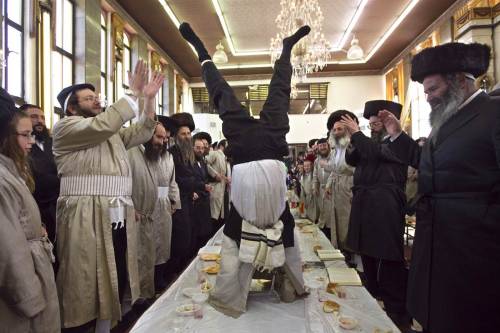 littlebearleah: Hassidic Jews celebrate the Jewish holiday of Purim in Jerusalem’s Mea Shearim