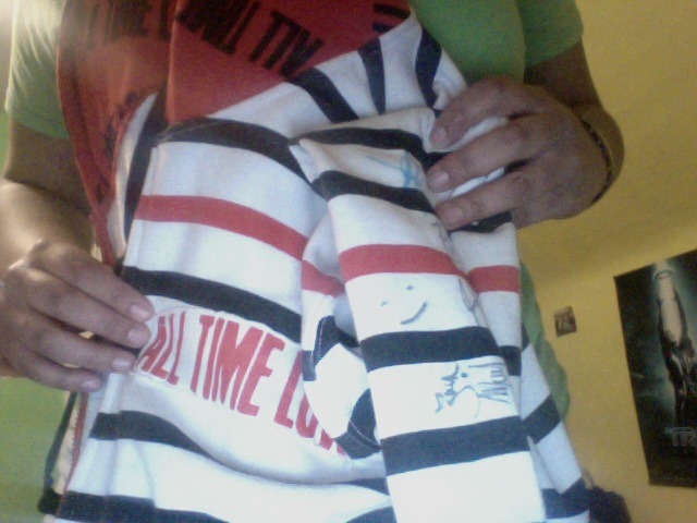 bitcheslovesamflynn:  So, I have this hoodie from Sellout ‘08. It’s only been