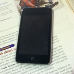lol this is my friend Aarons iPod. he gave