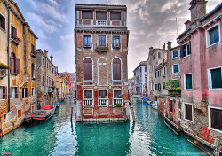 theworldwelivein:  Two canals - Venice, Italy©