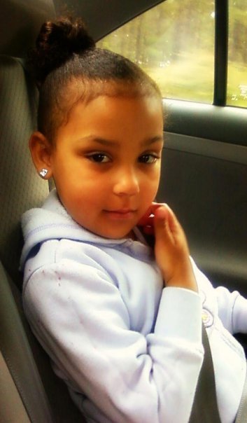 beautifuldork:  jabbafreaak:  rellism:  sneakeraddictx3:  tanishamariesfabulous:   R.I.P Shaniya Davis ♥ God’s Little AngelShaniya Davis was a 5 year old little girl filled with happiness & joy, Her father had full custody of her due to the fact