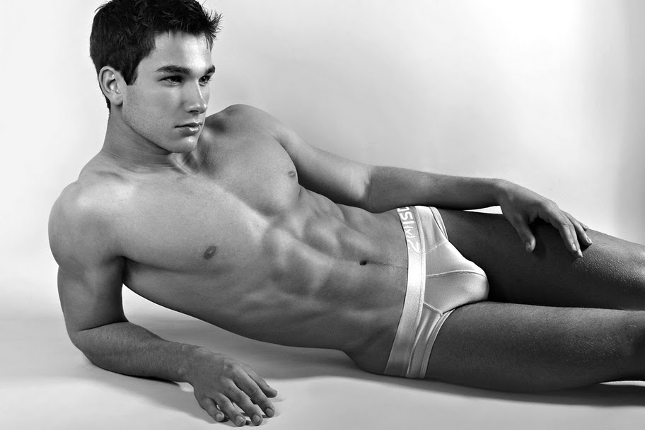 rongorongo:  Body n briefs. 