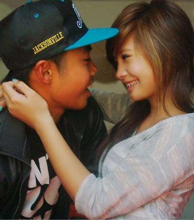 leggoitsteto:  Teenage love. Parents always tell us not to focus on relationships