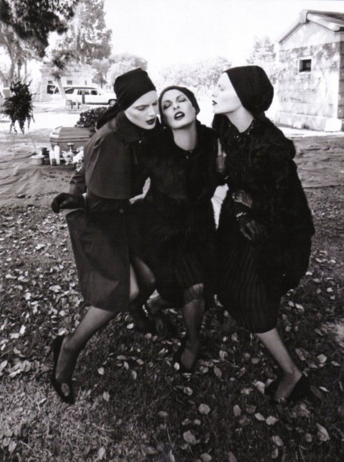 Guinevere Van Seenus, Linda Evangelista, and Karen Elson by Steven Meisel in Vogue Italia