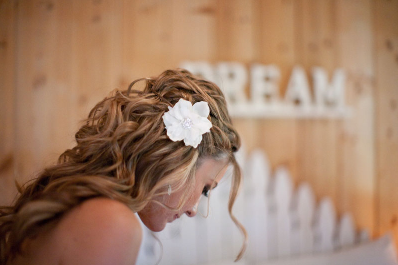 heckyeahtyingtheknot:  Erin Hearts Court Photography 
