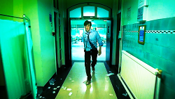   LOOK AT THAT BAMF STRUT HIS RAGGEDY STUFF~