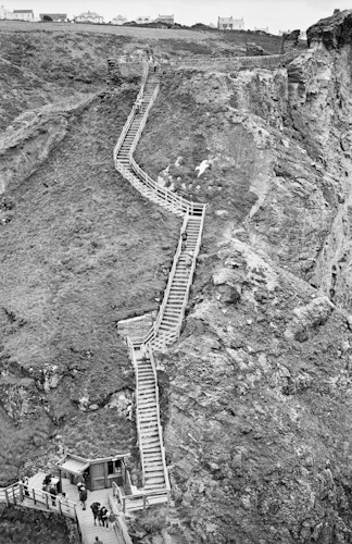 King Arthur’s castle - Tintagel, CornwallMP | Nokton 40/1.4 | Plus-X @ 400 asa | Diafine