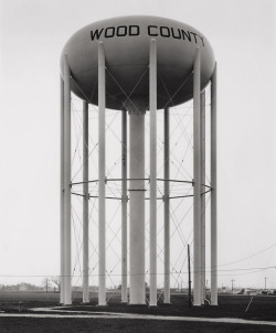 Water Tower, Toledo, Ohio photo by Bernd