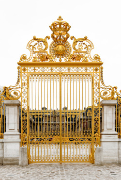 moodboardnyc:  Versailles Gate Restoration