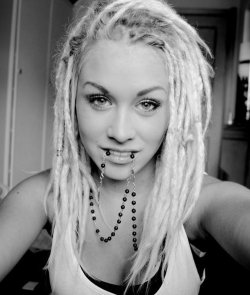 hoootttt. i love dreads.