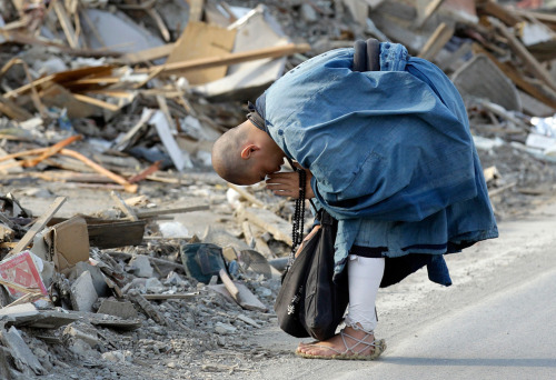 inujita:Japan Earthquake: One Month Later - Alan Taylor - In Focus - The Atlantic