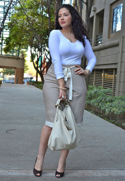 Bootyoftheday:  Full-Figured Curveappeal:  Who Says Curvy Girls Can’t Pull Off