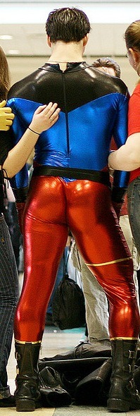 Porn Pics thesidekink:  comicboys:  Superboy Cosplay