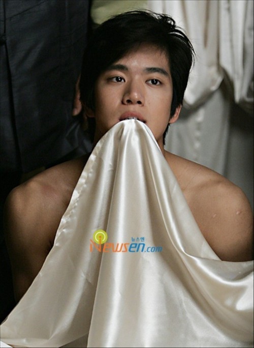 Ha Seok Jin 河錫辰